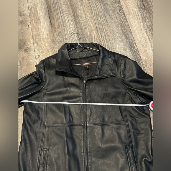 Danier Leather Jacket - Picture 11 of 12